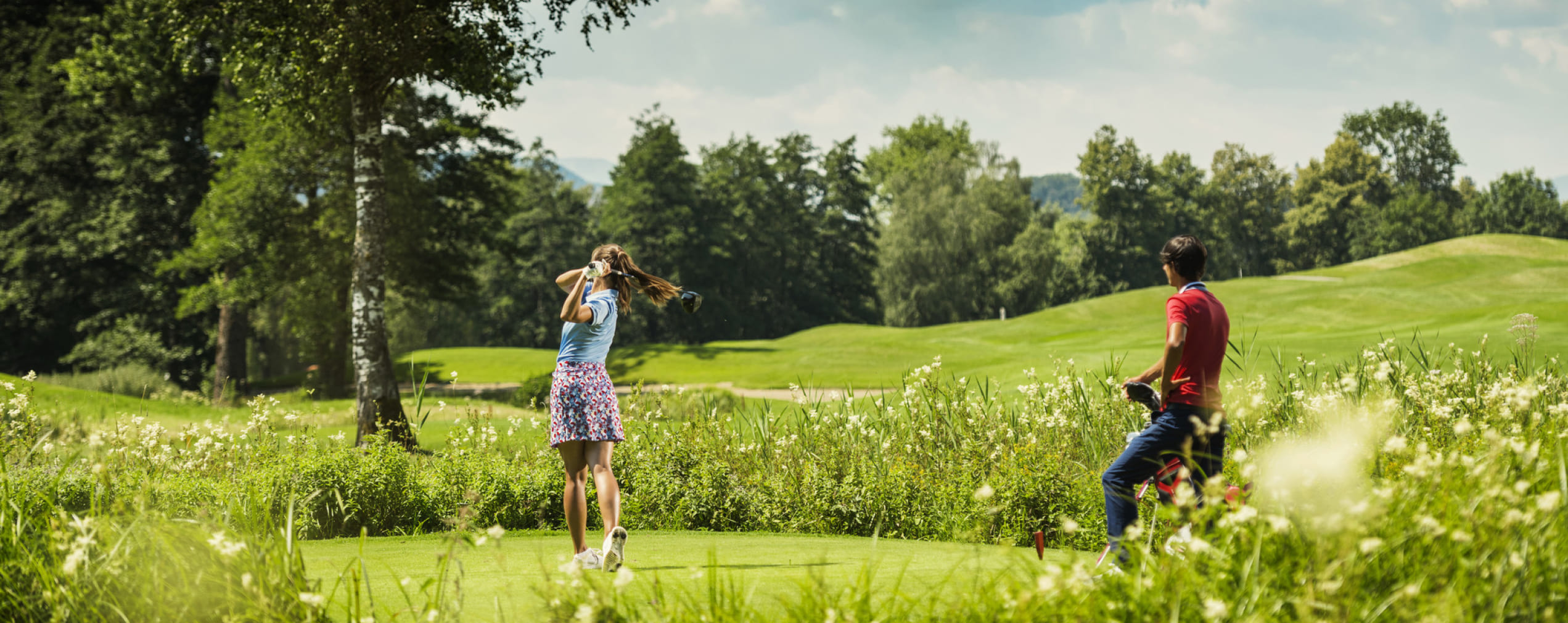 Paar beim Golfen © Golf Alpin, Markus Berger- Salzburgerland Tourismus - salzburgerland.com