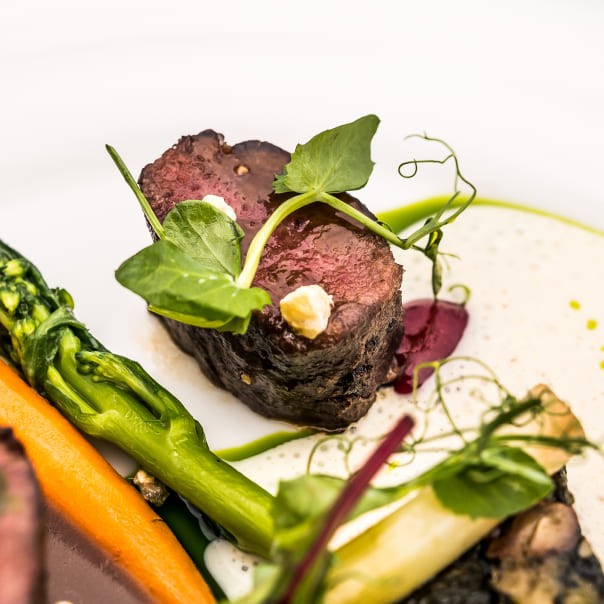 Köstliche Gerichte im Hotel Scheffer Restaurant © shutterstock.com