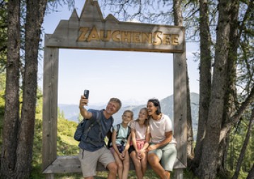 Familie Wanderung Zauchensee © Altenmarkt-Zauchensee Tourismus - Lorenz Masser