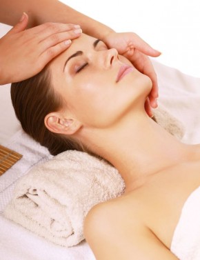 Kopfmassage © shutterstock.com